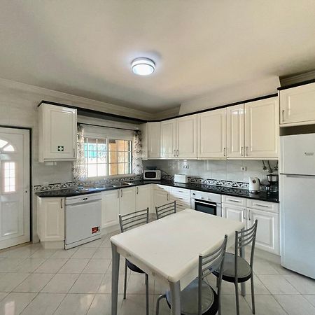 Maison Familiale Avec Terrasse, Bbq Albufeira Ngoại thất bức ảnh