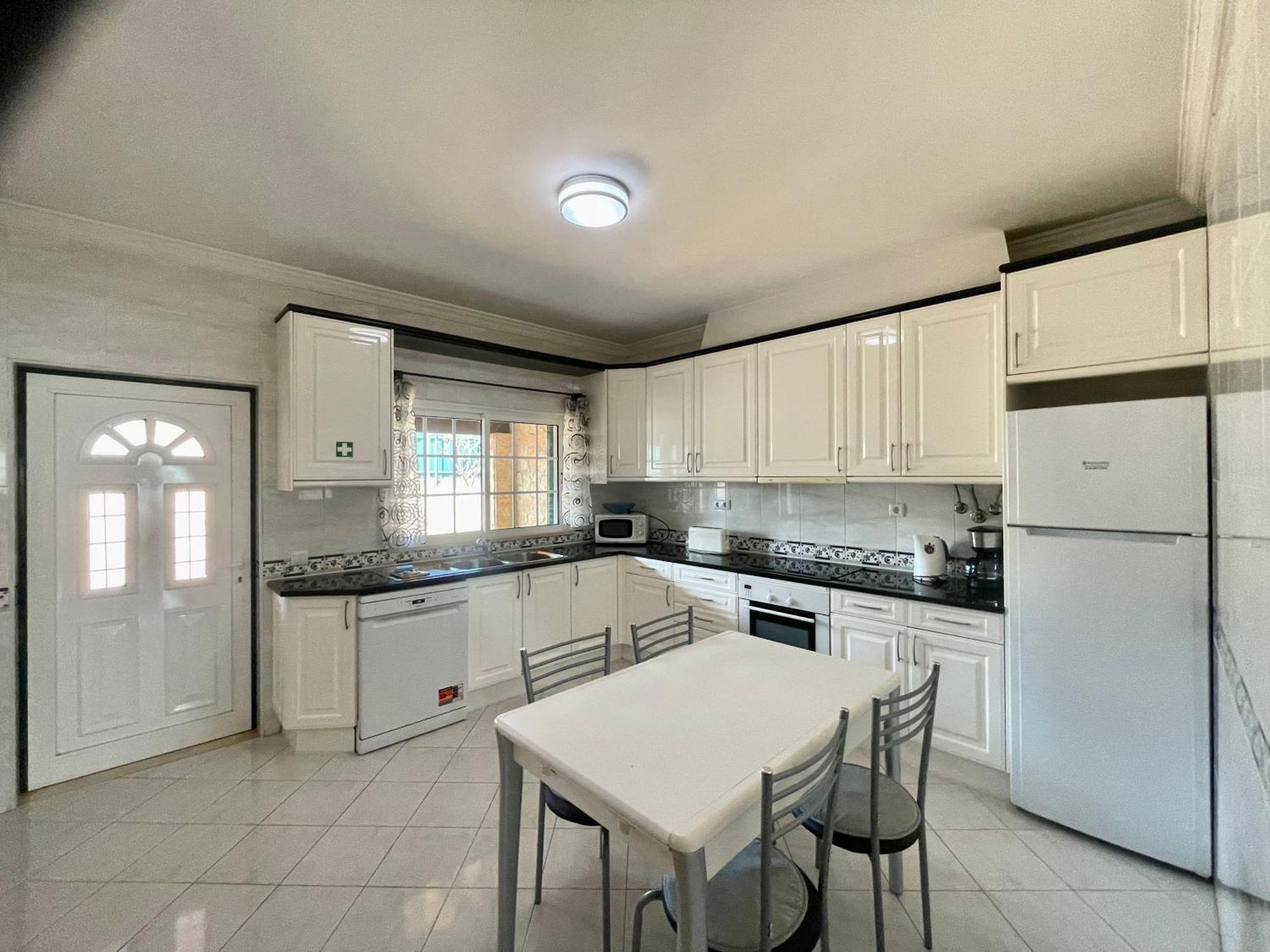 Maison Familiale Avec Terrasse, Bbq Albufeira Ngoại thất bức ảnh